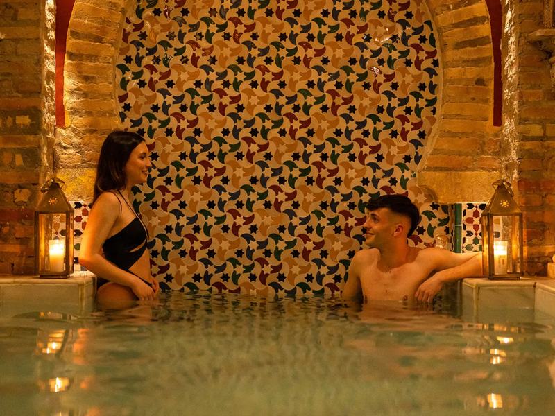 Becken des Hammam Palacio Nazarí